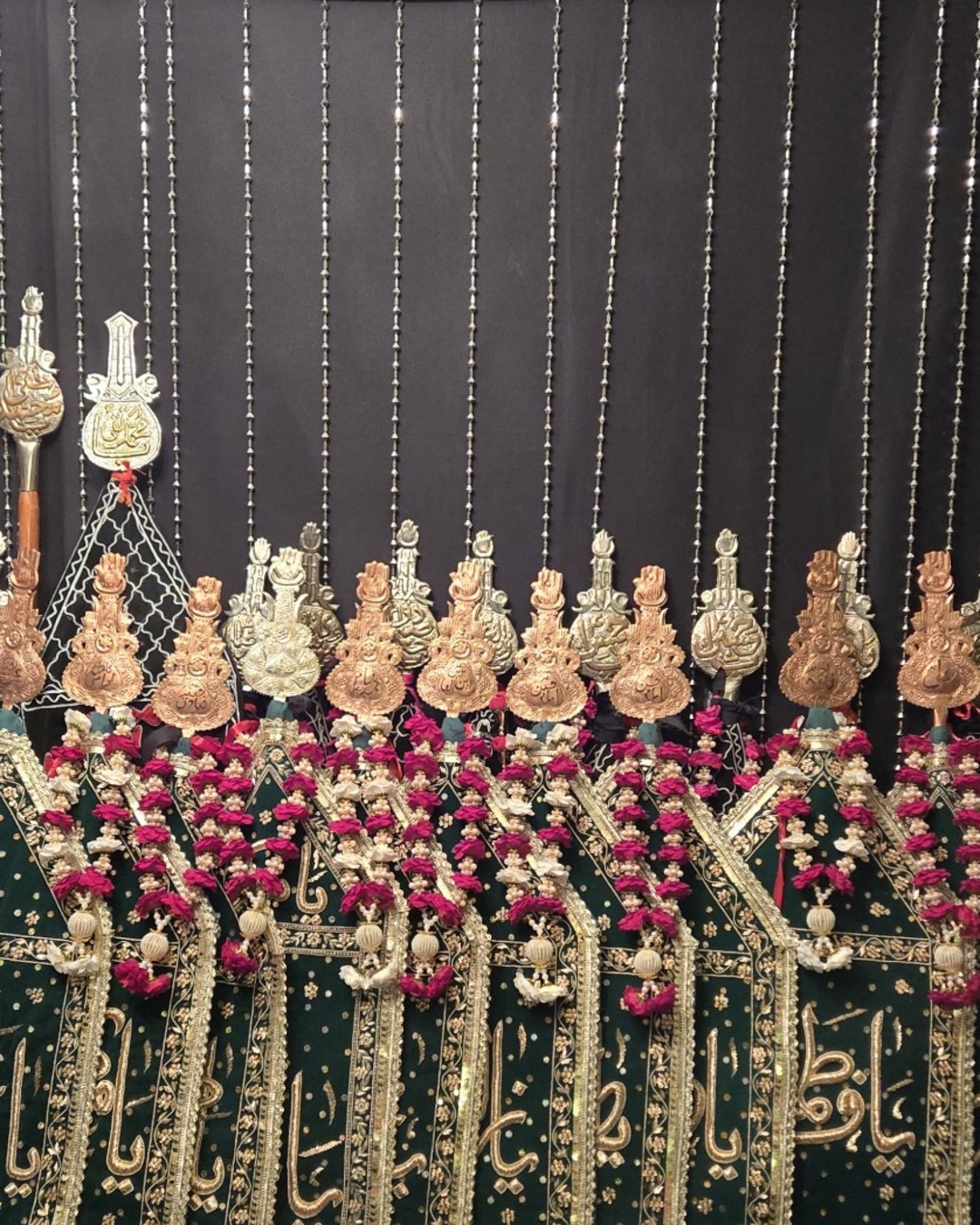 امام بارگاہ حسینیہ سجادیہ میں علمِ مبارک