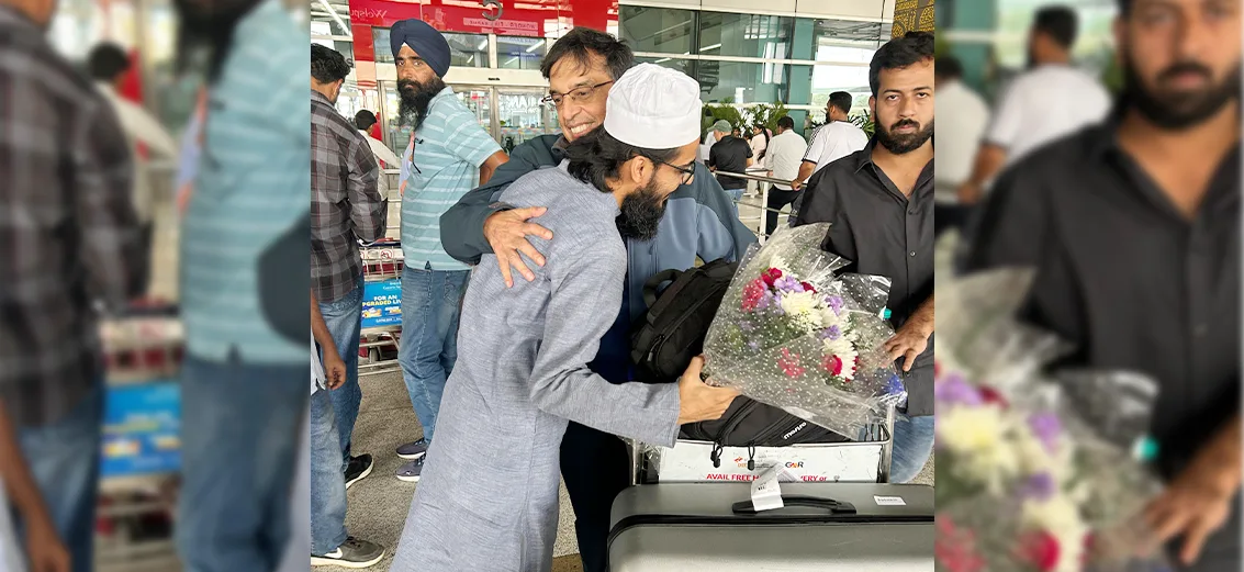 Welcome of dr. M. Mehdi Kazmi Saeedi at Indira Gandhi International Airport, New Delhi, By Maulana Hasan Saeed Safawi photograph 2